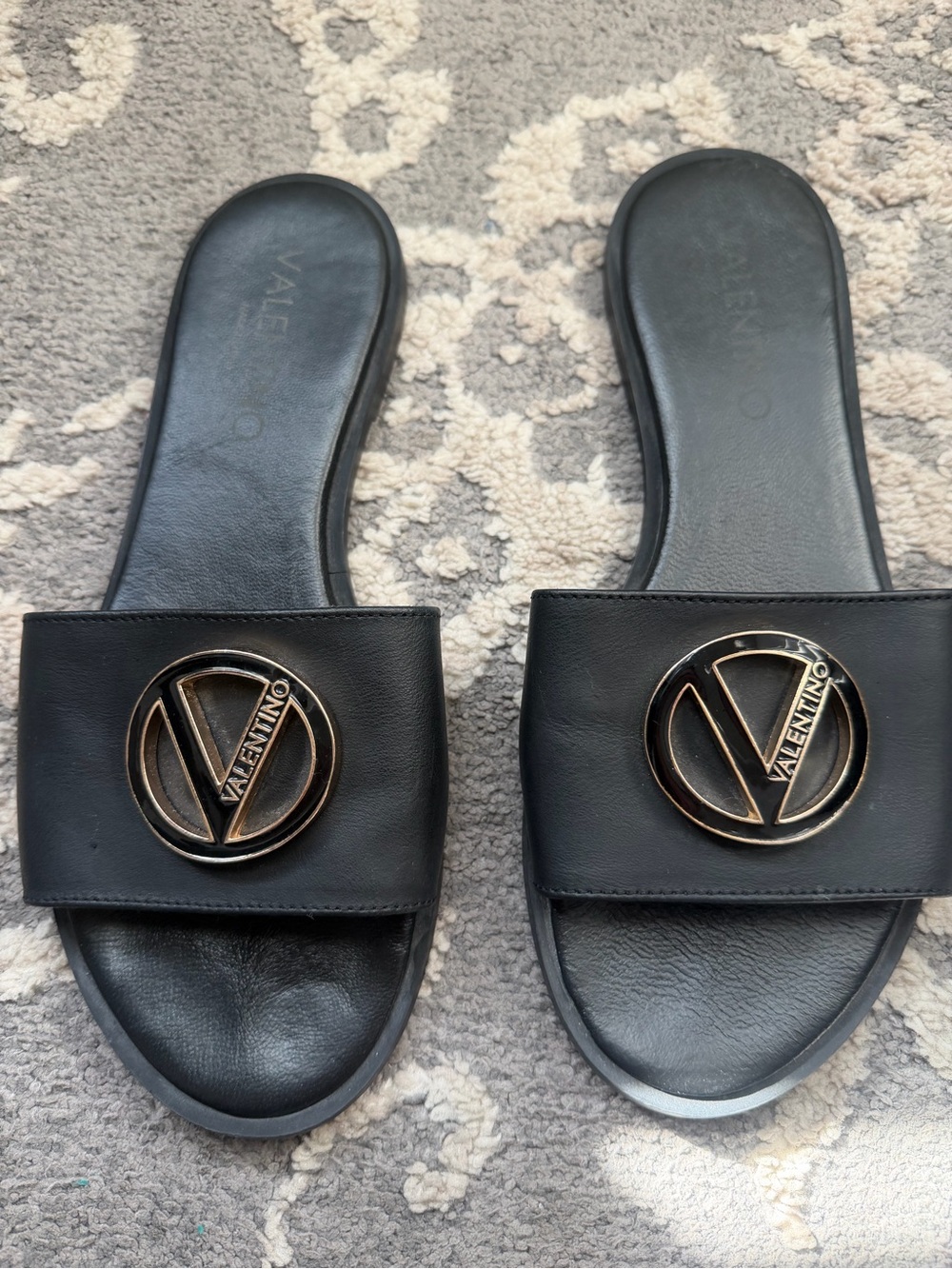 Valentino by Mario Valentino Black Bugola Slide Sandal Size38 EU 7.5 USA